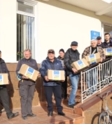 В Ізмаїлі на Одещині плавсклад Українського Дунайського пароплавства отримав від профспілки продуктові набори