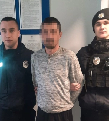 На Львівщині гість під час застілля встромив ніж у живіт господарю