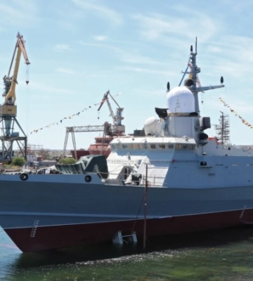 Зачем новейший корабль Черноморского флота РФ выполняет в Севастополе функцию точки ПВО?