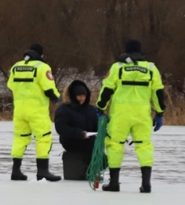 У Луцьку до рибалок на Стиру прийшли водолази 