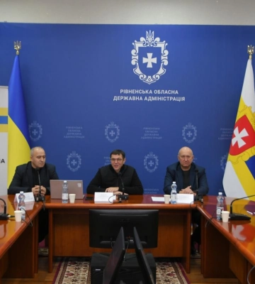 Відновлюють контроль: держслужбовцям Рівненщини нагадали про подачу декларацій