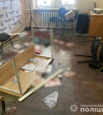 Депутат сільради підірвав гранату під час сесії на Закарпатті: підривник загинув, 11 людей поранено