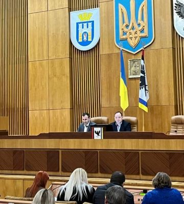 Міська рада проголосувала за надбавки до зарплати міському голові та його заступникам