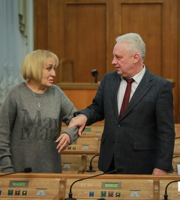 Депутати Кіровоградської облради друге поспіль не зібрались на сесію