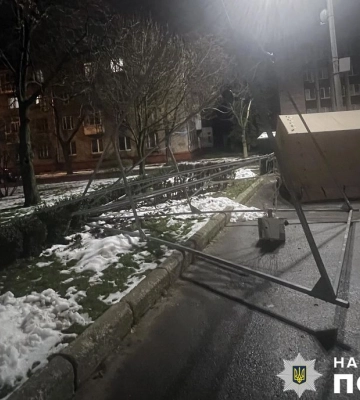 У Кременчуці вандали перевернули Ханукію