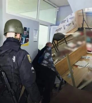 &quot;Ноги, я не могу ходить&quot;: видео первых минут после взрыва гранат на Закарпатье 18+