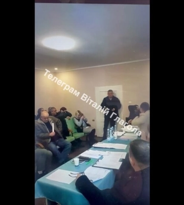 На Закарпатті депутат підірвав гранати в будівлі сільради, десятки постраждалих