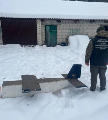 На Волині контрабандисти виготовляли БПЛА, щоб переправляти цигарки до ЄС (, )