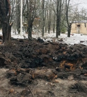 Поліція показала наслідки ворожого удару по околиці Харкова вночі