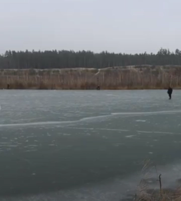 На водоймах – тонка крига: ДСНСники застерегли жителів Харківщини (відео)