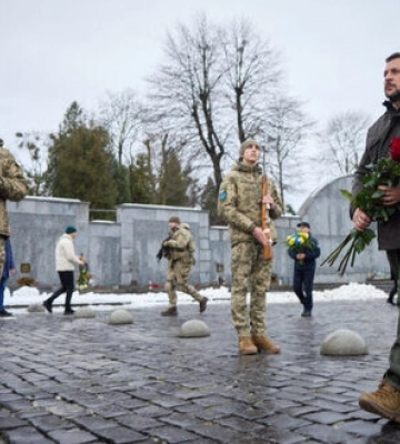 Зеленський вшанував пам’ять полеглих воїнів на Личаківському кладовищі у Львові. ФОТОрепортаж