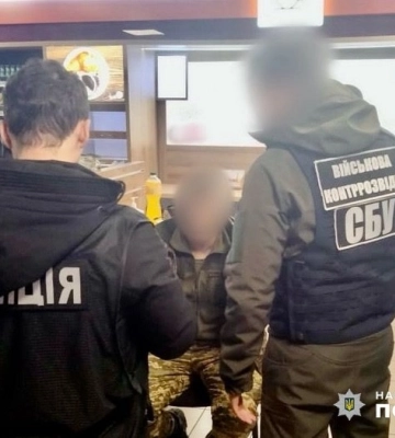 ₴15 тисяч за «спасіння» від передової: в Одесі на хабарі викрили заступника командира військової частини