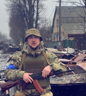 Репера-воїна Ярмака обікрали в потязі Дніпро-Київ, коли він спав: вкрали рюкзак з ноутбуком і камерою GoPro