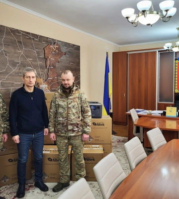 Ковельська громада передала волинським тероборонівцям 14 портативних зарядних станцій