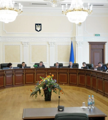 Двох суддів Київського апеляційного суду, яких викрили на хабарі, відсторонили від здійснення правосуддя