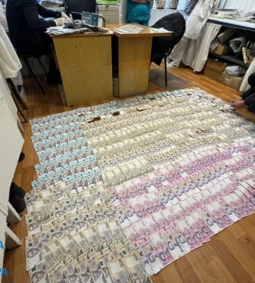 1500 доларів за сприяння в оформленні групи інвалідності: на Сарненщині на хабарі викрито лікаря