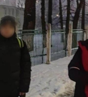 В Киеве во время обстрела детей не пустили в укрытие из-за собаки: правоохранители открыли дело