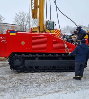 Південна Корея передала українським рятувальникам 10 машин для розмінування