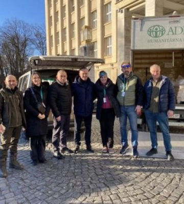 Благодійники Словаччини напередодні Різдва привезли допомогу закарпатським діткам