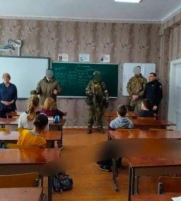 В Мелитополе оккупанты придумали новый способ выявления &quot;неблагонадежных&quot; родителей в школах 
