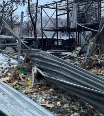 Ворог продовжує обстрілювати Донеччину: зруйновані адмінбудівлі та інфраструктурні об&#039;єкти