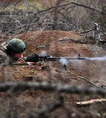 Росіяни поновили атаки на шахтарському напрямку, хочуть знову захопити село, звільнене під час контрнаступу ЗСУ – Генштаб