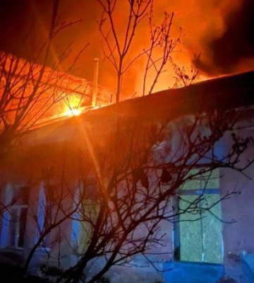 Внаслідок нічної атаки по Херсонщині поранені троє людей, серед них лікар