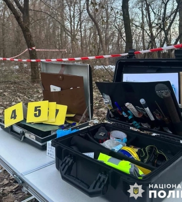 На Полтавщині чоловік вбив жінку, а потім викинув її тіло в ліс на смітник