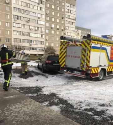У Вараші врятували дитину, яка зачинилася у квартирі