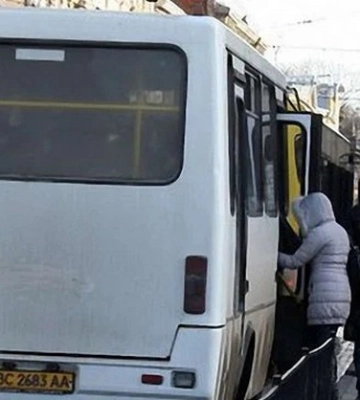 Водія маршрутки посадили на сім років за наїзд на дівчину в центрі Львова