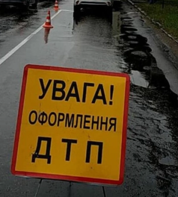 На Львівщині легковик з військовими врізався у фуру: загинуло четверо людей На Львівщині легковик з військовими врізався у фуру: загинуло четверо людей
