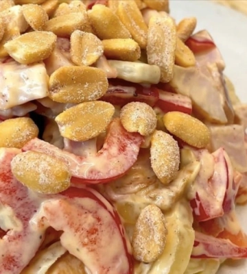 Рецепт потрясающего салата с арахисом и курицей с видео приготовления