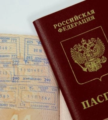 Как раздали, так и заберут? Оккупанты в Мелитополе решили лишать  горожан аусвайсов