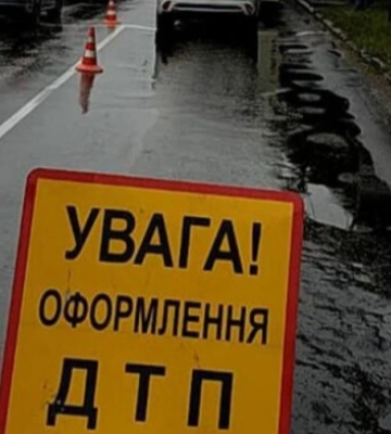 На Львівщині легковик з військовими врізався у фуру: загинуло четверо людей