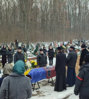 Троє дітей залишились без батька: на Волині попрощалися із загиблим на війні поліцейським Юрієм Стеблянком