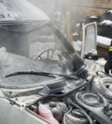 У Луцьку посеред вулиці загорівся автомобіль