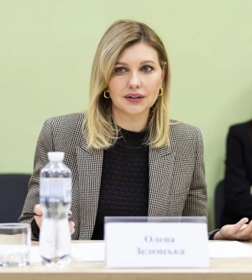 Україні потрібна стратегія розвитку медсестринства — Зеленська
