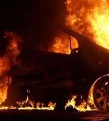 На Львівщині на ходу загорівся автомобіль