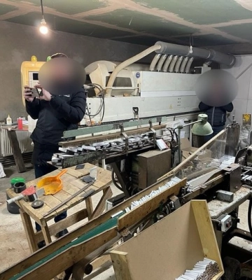 На Київщині ліквідовано схему з незаконного виготовлення та збуту тютюнової продукції