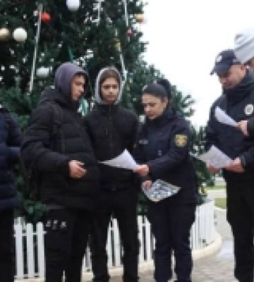 Рятувальники міста Ізмаїл провели акцію «Прикрашай ялинку безпечно» 
