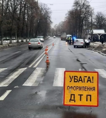 Винуватець втік: повідомили про стан 10-річної дівчинки, яка постражадала у ДТП на Львівській