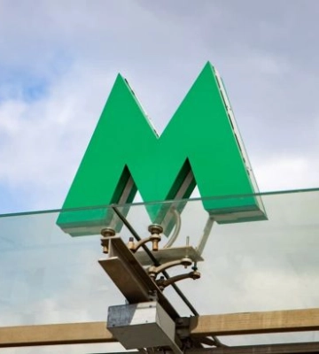 В Киеве возле одной из станций метро произошло проседание грунта