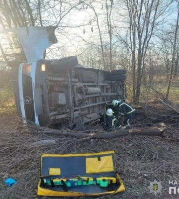 У Миколаївському районі в ДТП загинув водій вантажівки