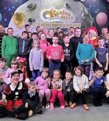 З подарунками та солодощами: на Волині співробітники СБУ привітали особливих дітей 
