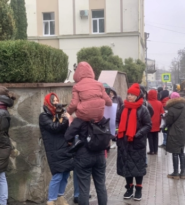 Перед початком бюджетних слухань у Луцьку повідомили про «замінування» міської ради (фото, відео)