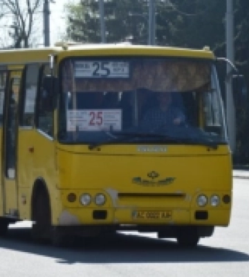 Розірвали договори з перевізниками луцьких маршрутів №25, №30 та №5
