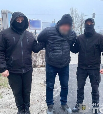 Запорізькі поліцейські затримали підозрюваного у наркоторгівлі