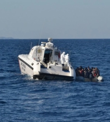 З моря поблизу Марокко урятували більше сотні мігрантів
