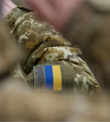 На Закарпатті між перехожим і співробітником ТЦК сталася бійка. Відео