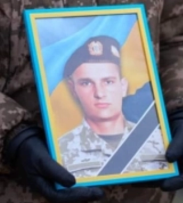 У селі на Волині попрощалися із загиблим захисником
